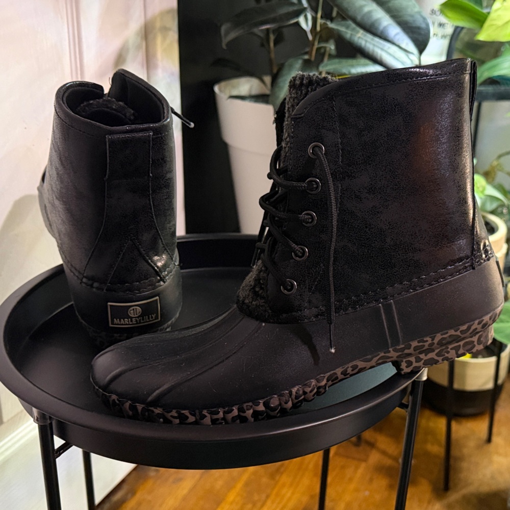 Marley Lilly Women's Black Winter Boots with Leopard Trim
